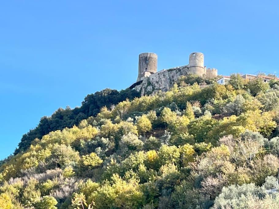 Casale Di Lusso Panoramico Villa Lettere Luaran gambar