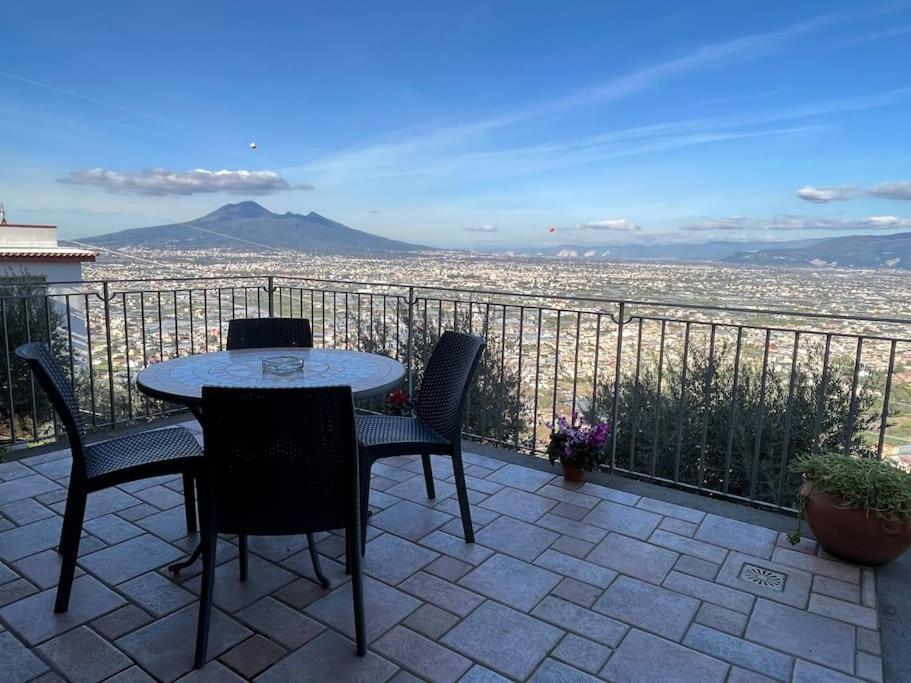 Casale Di Lusso Panoramico Villa Lettere Luaran gambar